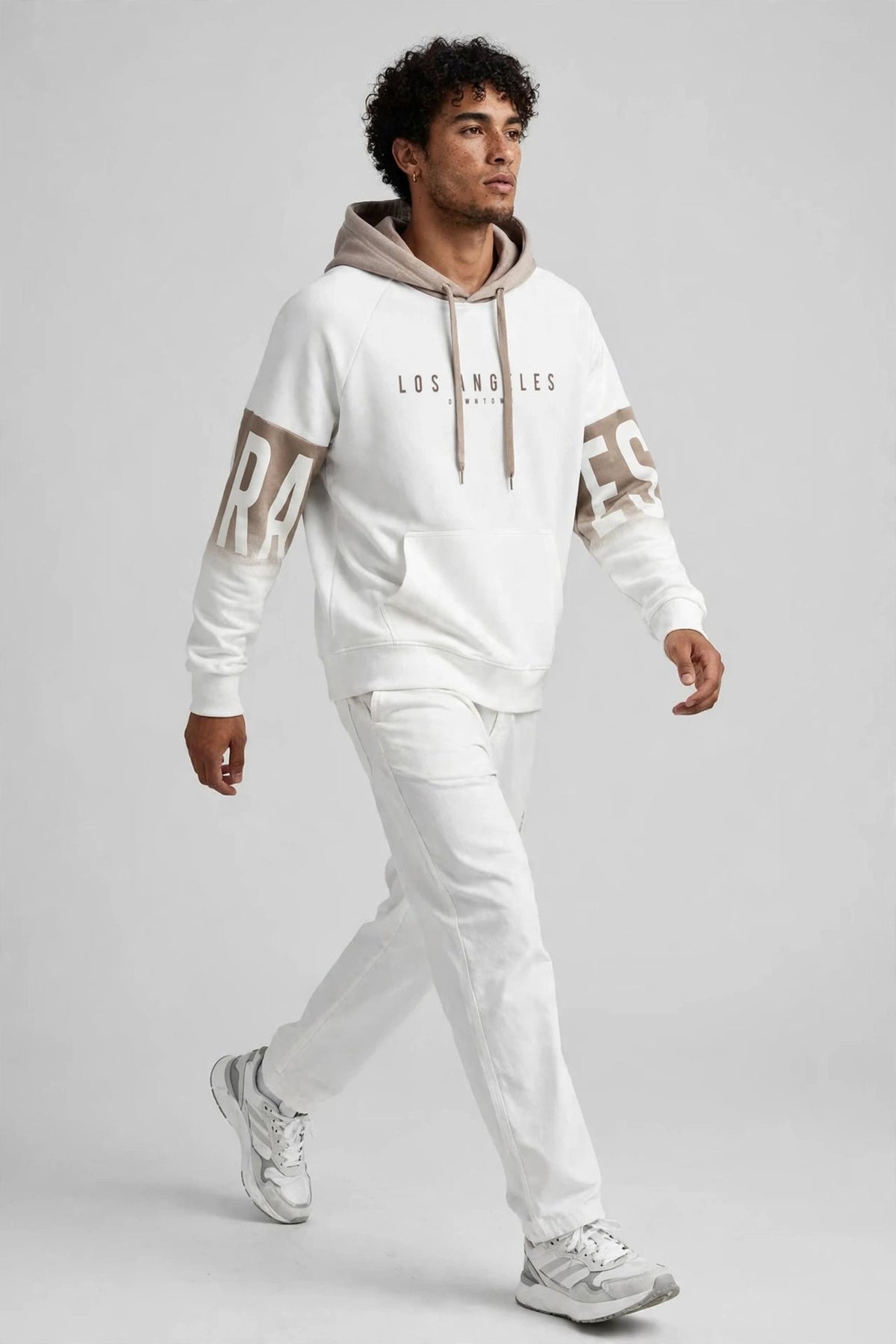 Men's Los Angeles Graphic Color-Block Hoodie – Two-Tone Beige & White Pullover - GLITCH-BELLE